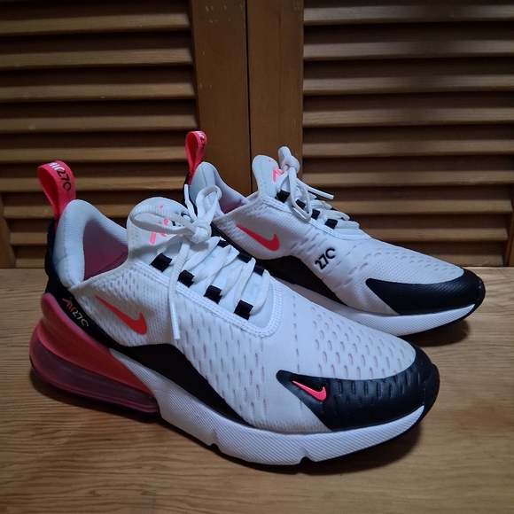 Nike Air Max 270 White/ Black/ Pink  Women’s Sneaker * Size: 7.5 - Picture 3 of 8